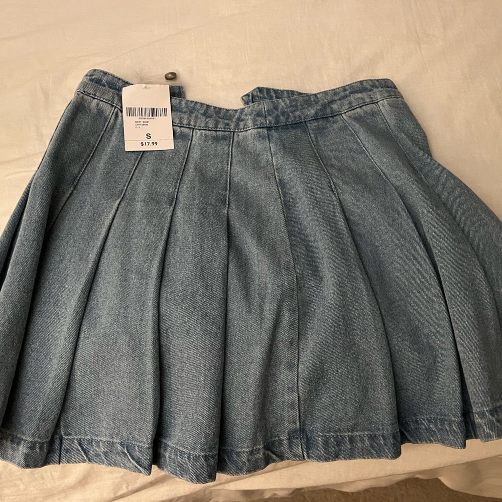 Denim Pleated skirt